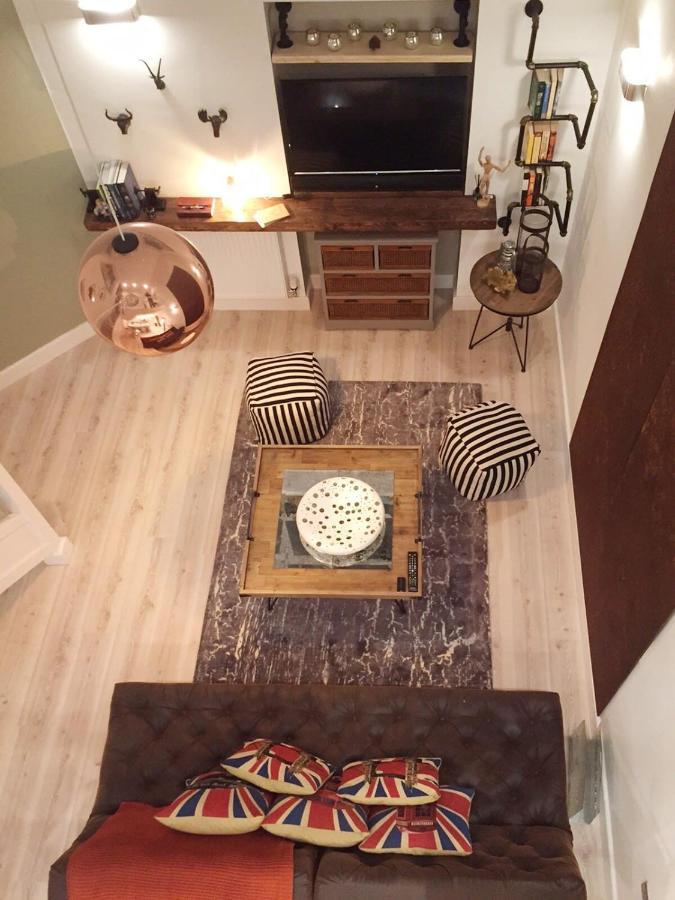 Spacious 1 Bedroom Split Level Old Pub Conversion Tower Bridge ロンドン エクステリア 写真