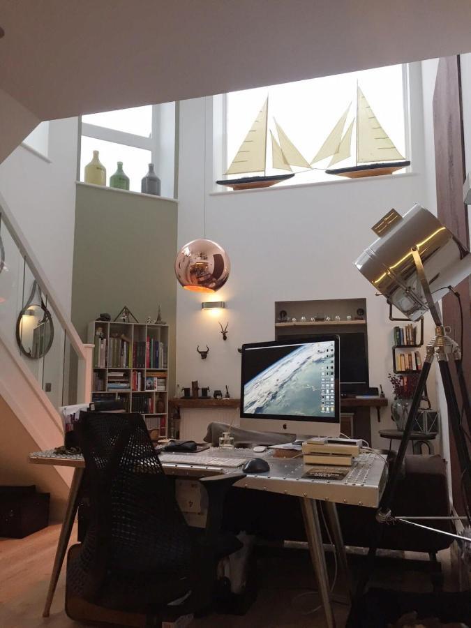 Spacious 1 Bedroom Split Level Old Pub Conversion Tower Bridge ロンドン エクステリア 写真