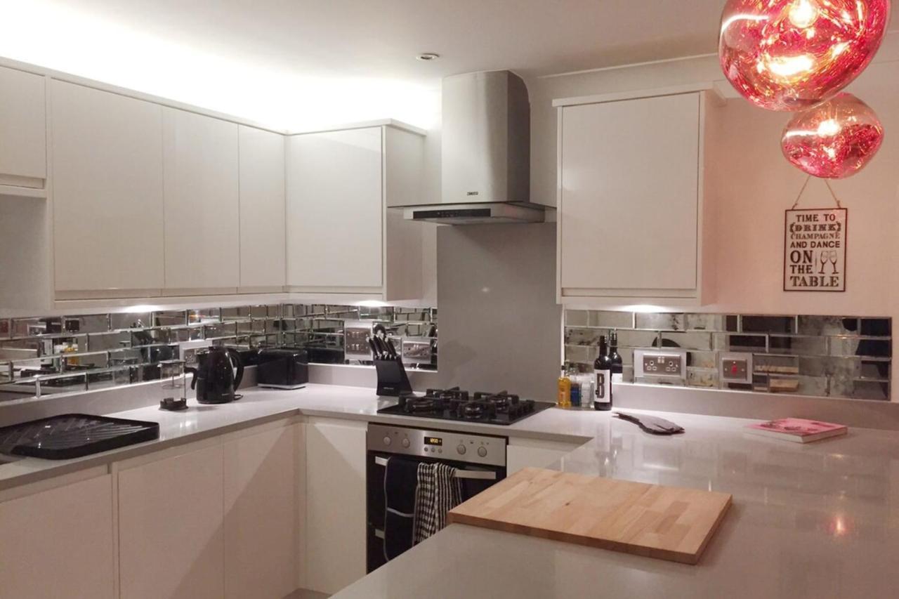 Spacious 1 Bedroom Split Level Old Pub Conversion Tower Bridge ロンドン エクステリア 写真
