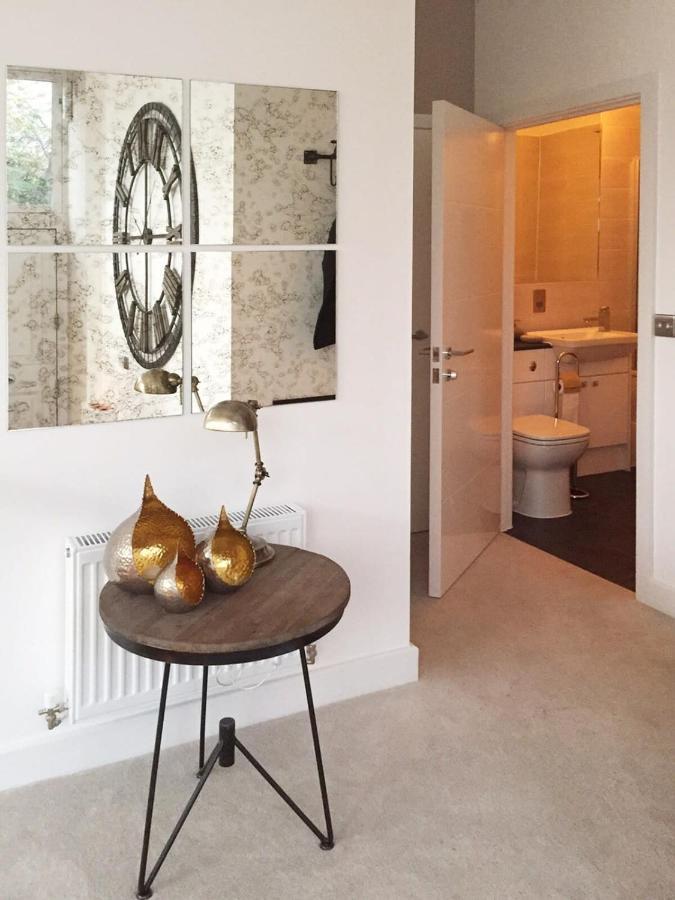Spacious 1 Bedroom Split Level Old Pub Conversion Tower Bridge ロンドン エクステリア 写真