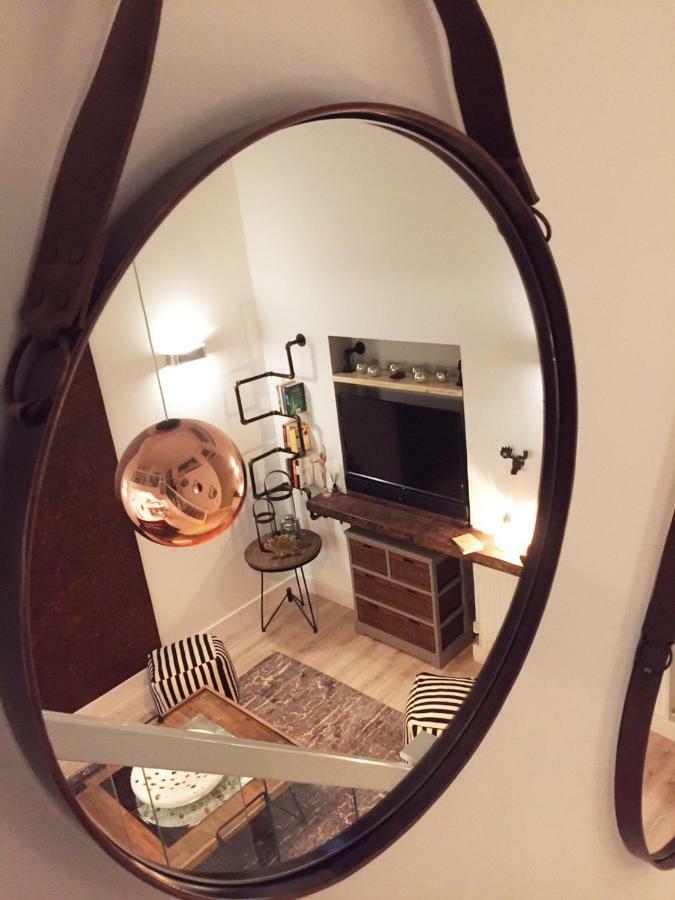 Spacious 1 Bedroom Split Level Old Pub Conversion Tower Bridge ロンドン エクステリア 写真